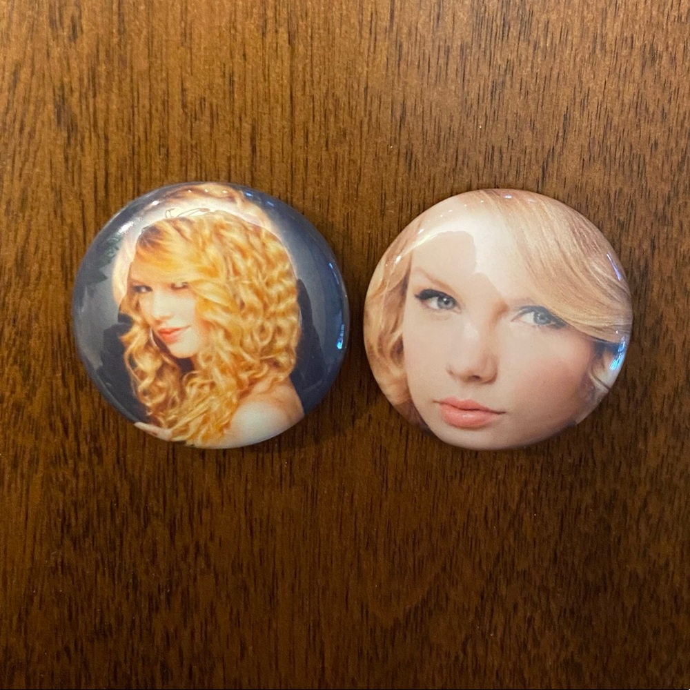 Taylor Swift - Mini Pins - Set of 2